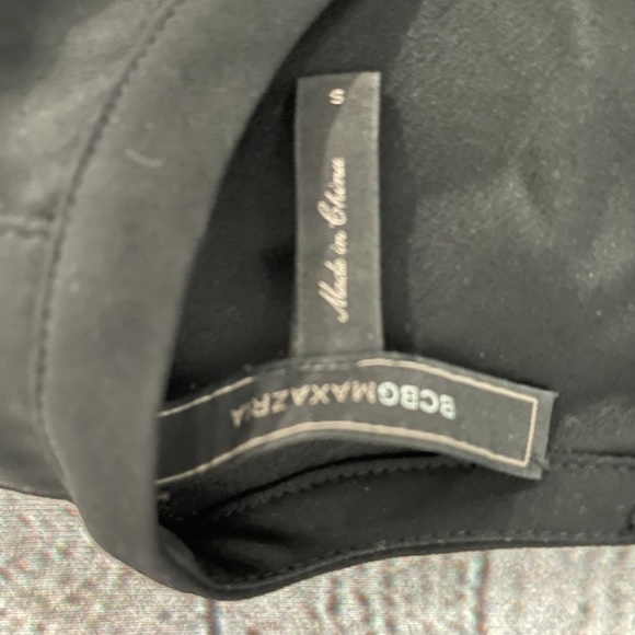 BCBGMAXAZRIA Versatile Blue-Aqua-Black Zip Blouse - Picture 10 of 11